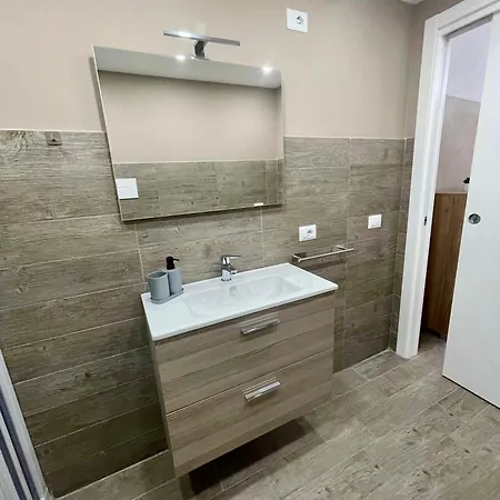 House Karol * Nápoly