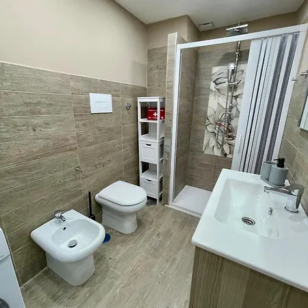 House Karol Неаполь