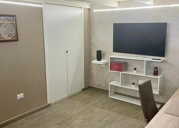 House Karol 那不勒斯