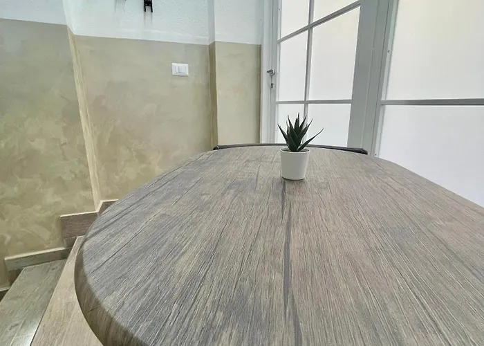 House Karol 那不勒斯